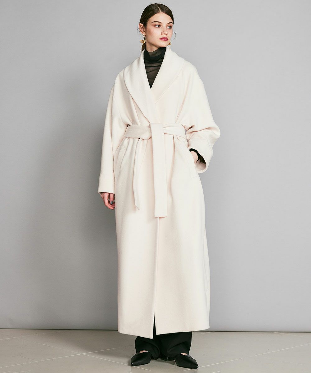 ピンクベージュ