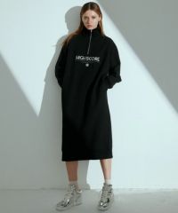 ダブルスタンダードクロージング　ロングワンピース　オーバーサイズ　ビックロゴ ESSENTIAL / ハーフジップロゴワンピース(SALE) ESSENTIAL Night