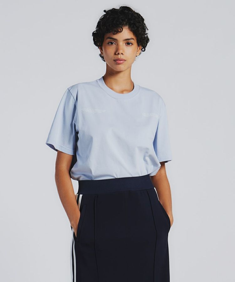 ESSENTIAL / バックロゴプリントTシャツ ESSENTIAL Night STORE