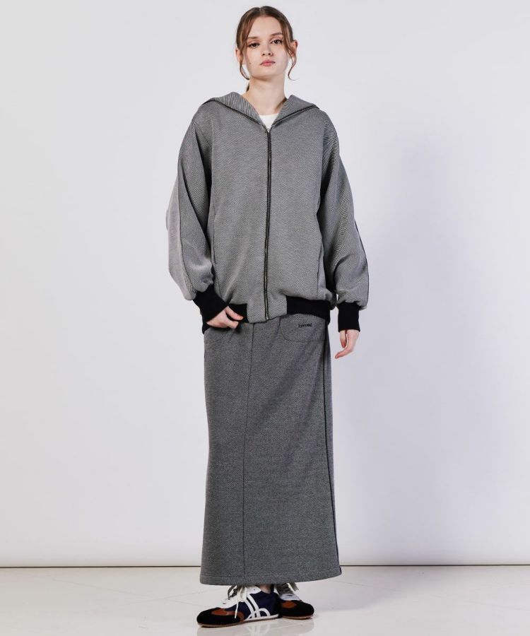 ESSENTIAL / ビッグシルエットパーカー ESSENTIAL Night STORE