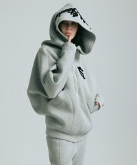 【50％OFF】 / ESSENTIAL ダンボールロゴジップフーディー Night ESSENTIAL トップス