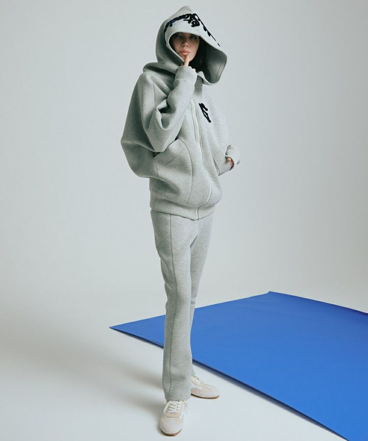 ESSENTIAL / ダンボールイージーフレアパンツ ESSENTIAL Night STORE