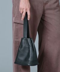 希少 新品同様 POLPETTA TULIPANO 巾着バッグ レザー ブラック POLPETTA 