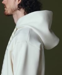 V タグ付き ダブルスタンダードクロージング ダンボール プリント フーディー V タグ付き ダブルスタンダードクロージング ダンボール プリント