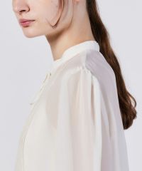 【sov. 】シフォン　シアー　ブラウス　金ボタン　ホワイト　とろみ Sov. / クルミボタンシフォンブラウス(SALE) TOPS Night STORE