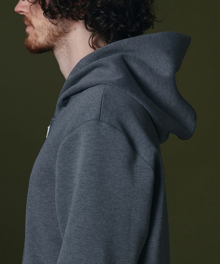 D/him H刺繍ダンボールニットジップパーカー OUTERS Night STORE