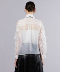 Sov. / オーガンジーフラワーボウタイシャツ Sov.（ソブ）の「オーガンジーフラワーボウタイシャツ（シャツ