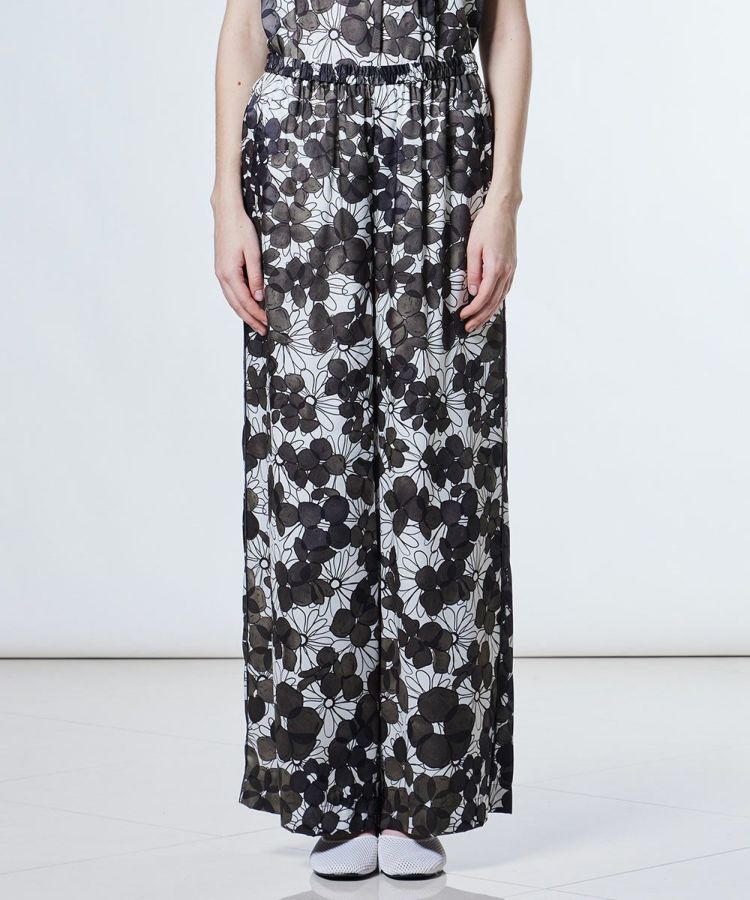 オフｘカーキフラワー