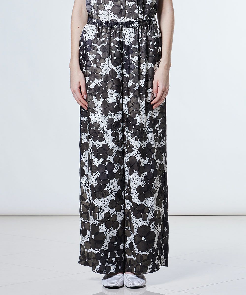 オフｘカーキフラワー