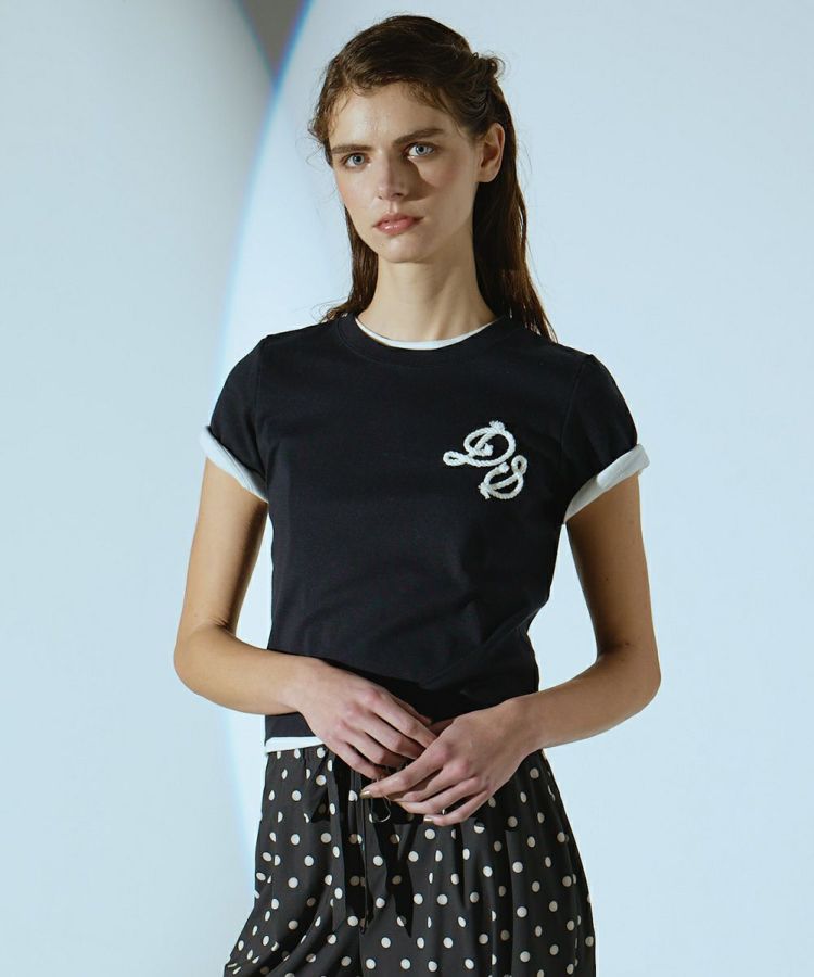 一番の DSC / ダブル | STORE Night TOPS 筆記体DSロゴ刺繍Tシャツ トップス