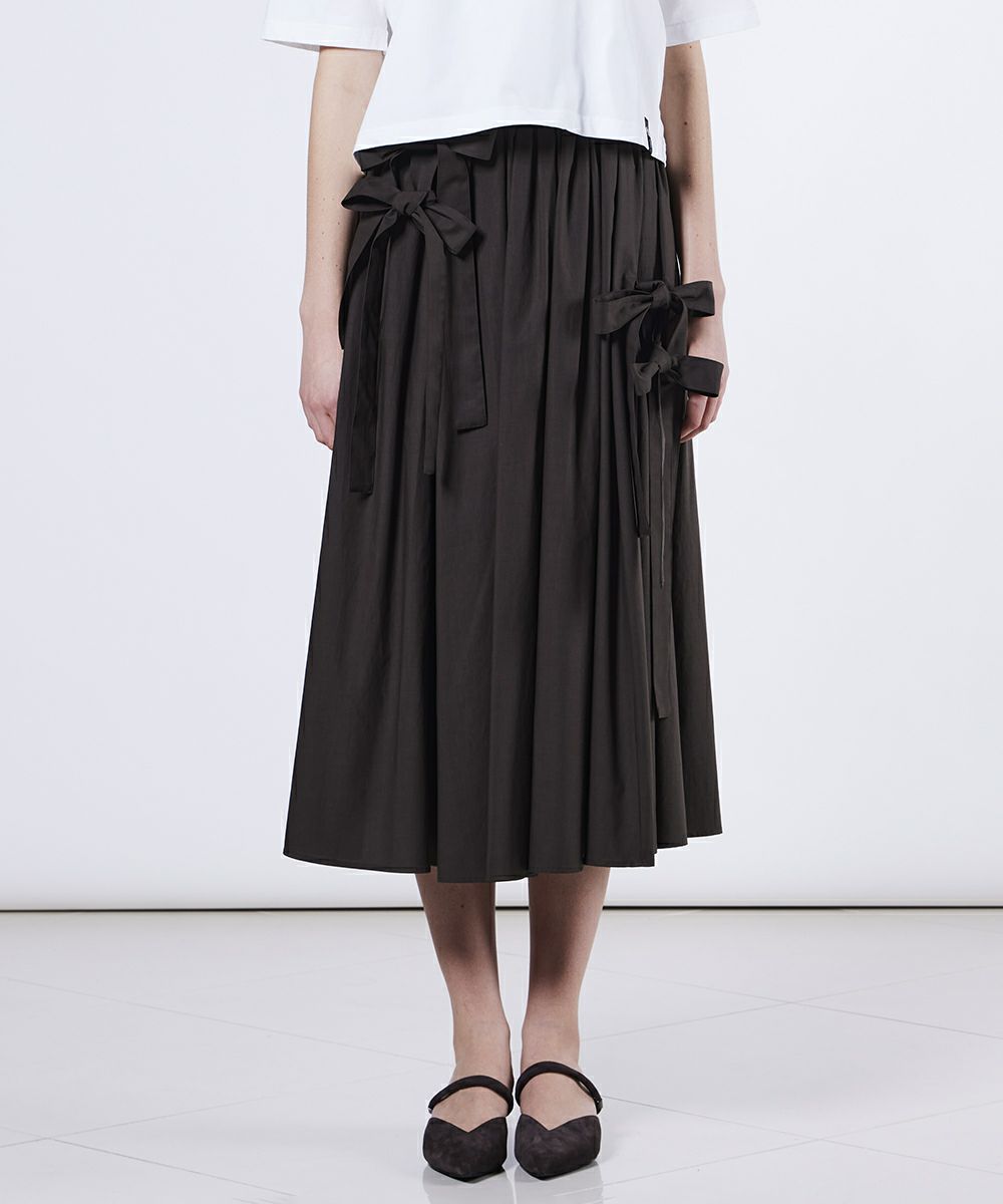 ダークブラウン