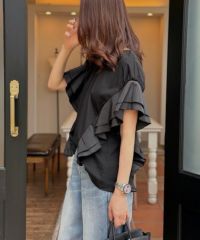 AKKO×Sov./ Vフロントラッフルプルオーバー(WEB限定) TOPS Night
