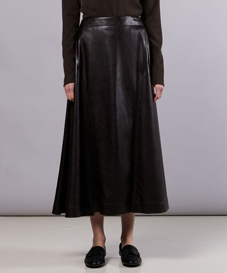 ダークブラウン