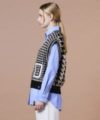 DSC / Dロゴ刺繍 ニットベスト TOPS Night STORE | ダブル