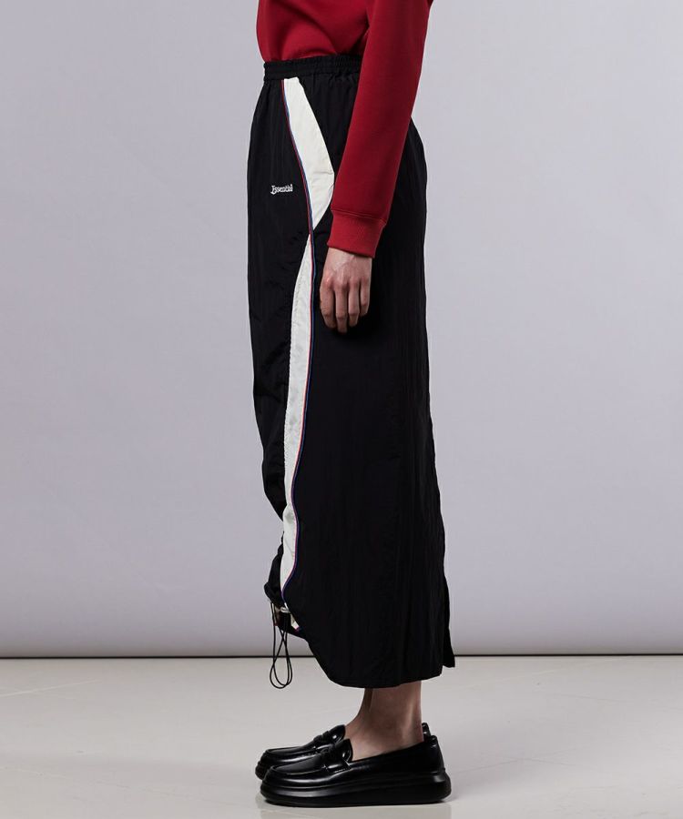 ESSENTIAL / ワッシャータフタスカート BOTTOMS Night STORE