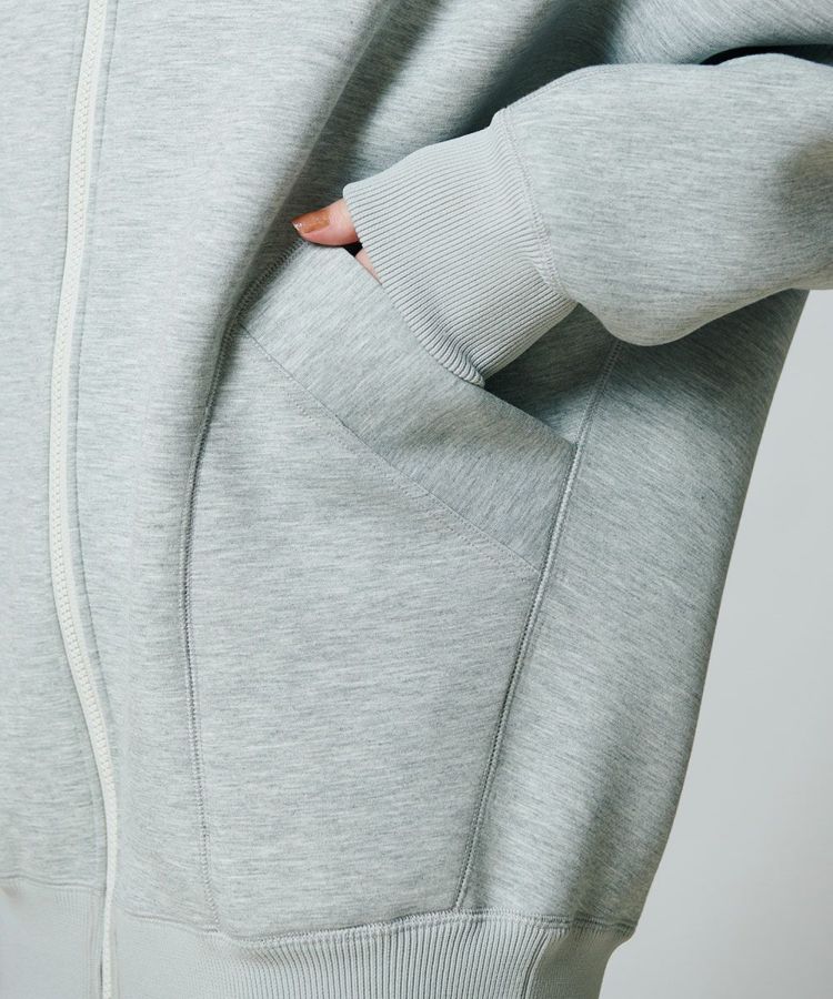 ESSENTIAL / ダンボールロゴジップフーディー(WEB限定) TOPS Night