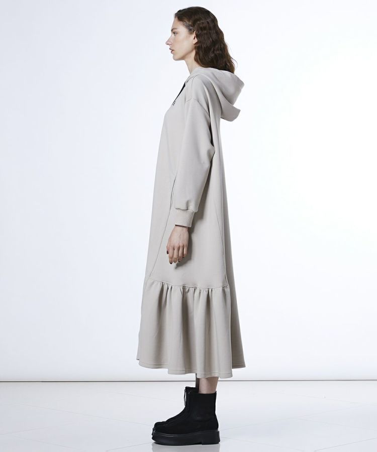 ESSENTIAL / ダンボール フリルマキシワンピース DRESS Night STORE