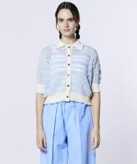 ベージュ×サックス