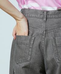 DSC / フェザー刺繍 デニムパンツ(予約) BOTTOMS Night STORE | ダブル