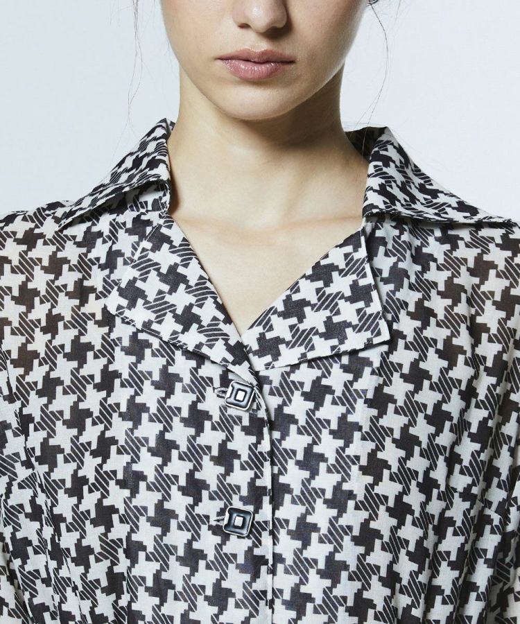 DSC / 幾何学柄 シフォンオープンカラーワンピース DRESS Night STORE