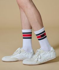 オフ×レッド×ネイビー