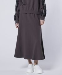 チャコールグレー